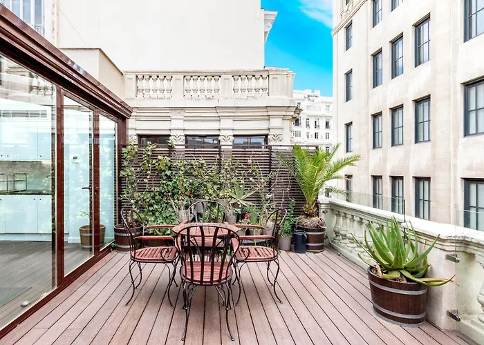 Home Suite Home Gran Via, En Pleno Centro